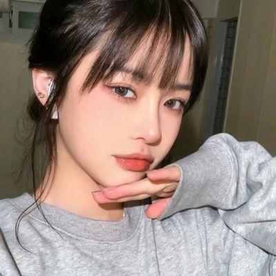 摆摊后，全城大哥都来给我打下手
